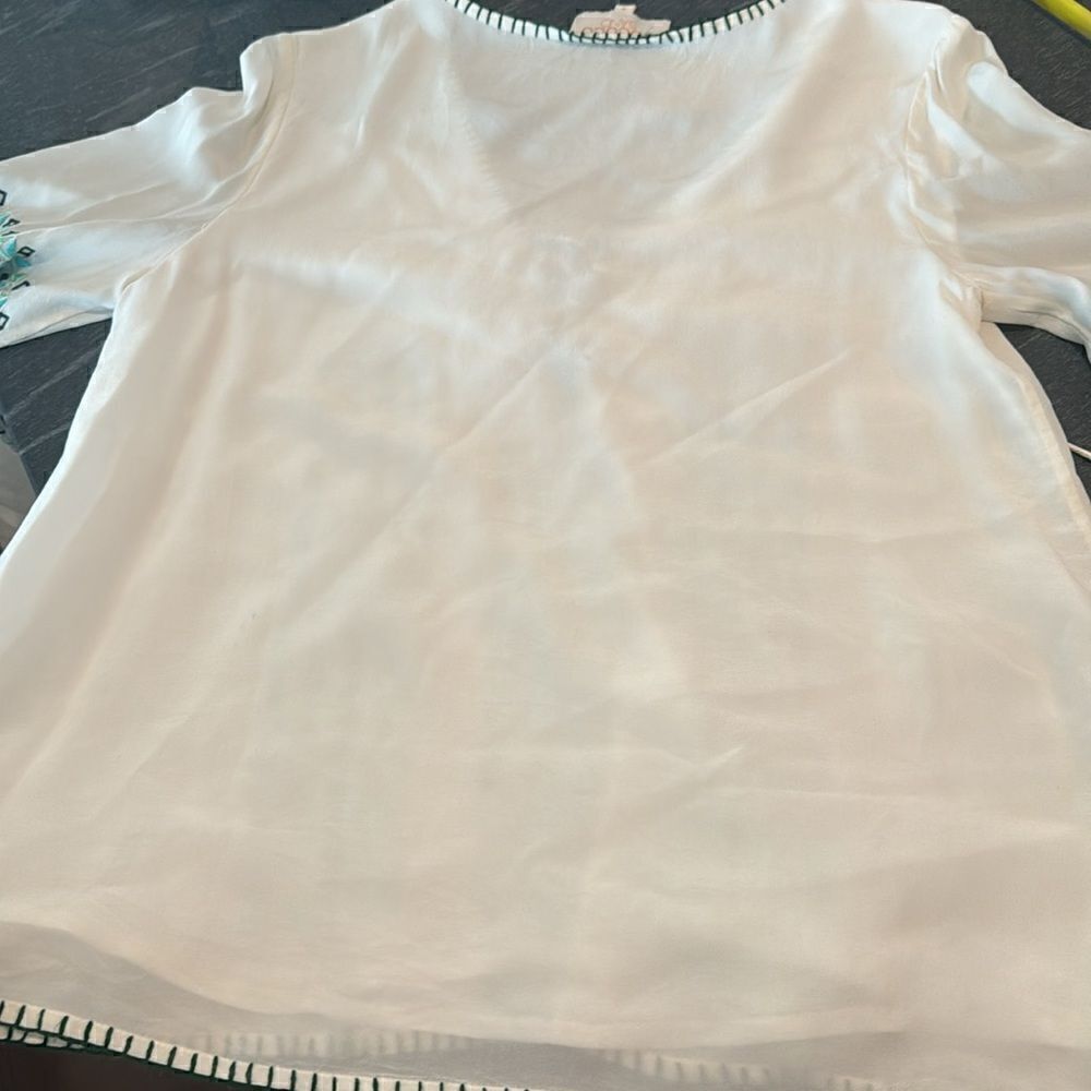 Rococo Sand Silk Geometric Blouse - Picture 10 of 10